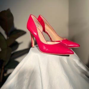 Women’s size 8 Holiday Res Heel